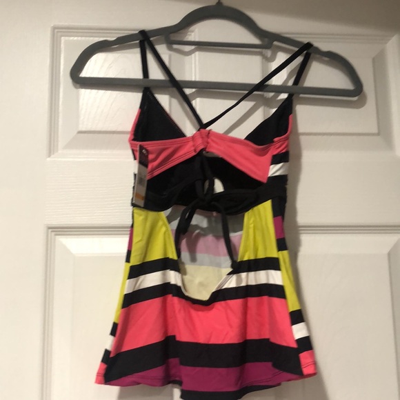 NWT Tankini Top - Picture 4 of 4